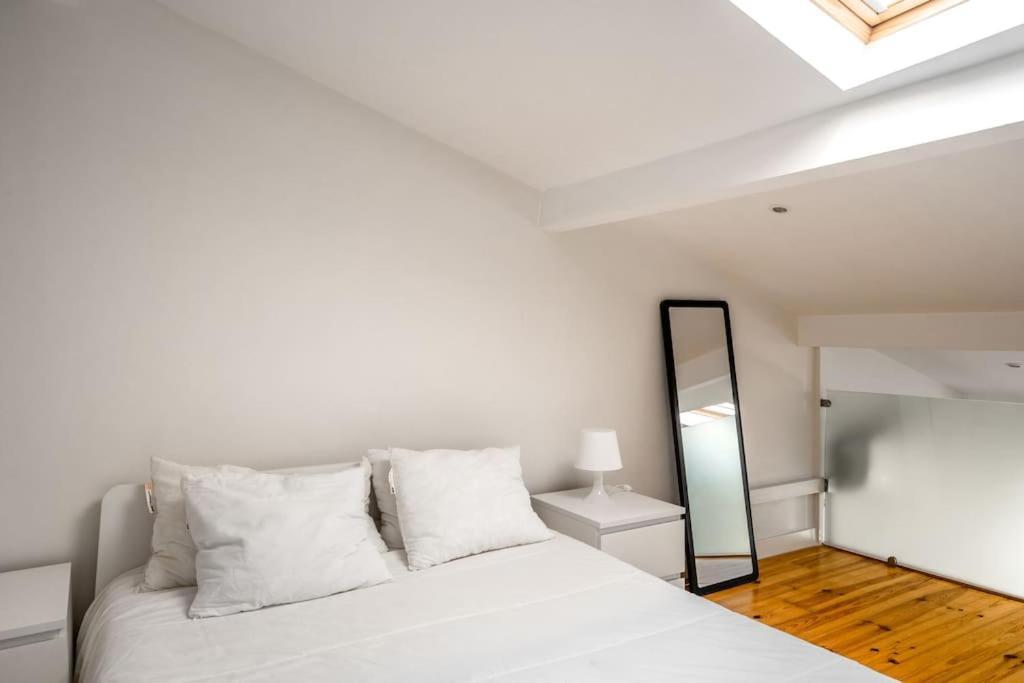 Charming With Ac And Loft On Ground Floor Apartamento *