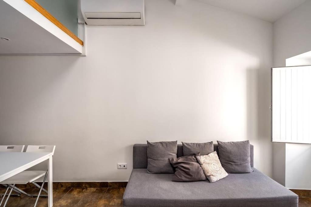 Charming With Ac And Loft On Ground Floor Apartamento